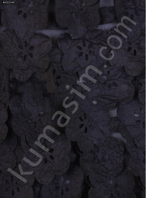 Tül Üzeri Üç Boyutlu Siyah Çiçekli Kumaş - K3205