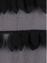 Yaprak Desenli Siyah Saçaklı Kumaş - K9017