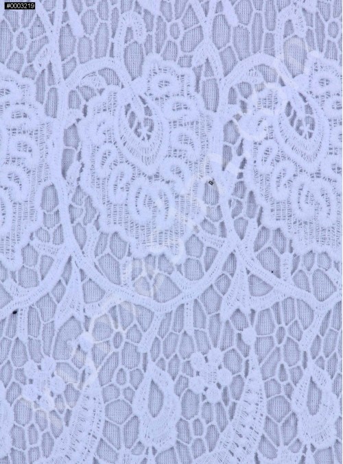 Koton İçerikli Çiçek Desenli Beyaz Güpür Kumaş - K9404
