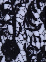 Çiçek Desenli Koton İçerik Siyah Güpür Kumaş - K9406