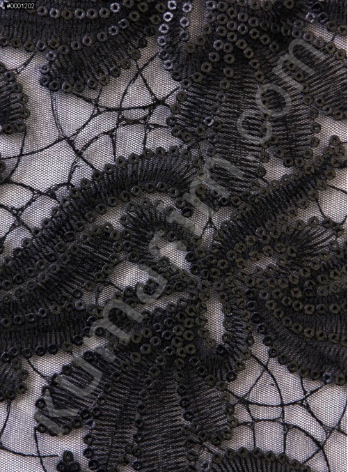 Tül Üzeri Çiçek Desenli Siyah Deri Payetli Kumaş - K9475