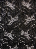 Tül Üzeri Çiçek Desenli Siyah Deri Payetli Kumaş - K9475