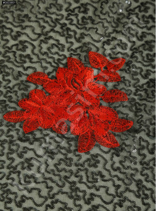 Siyah Payetli Kumaş Üzeri Kırmızı Yaprak Desenli Nakışlı Kumaş - K9907