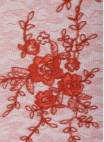 Eteği Sulu Çiçek Desenli Kırmızı Kordoneli Dantel Kumaş - K9957